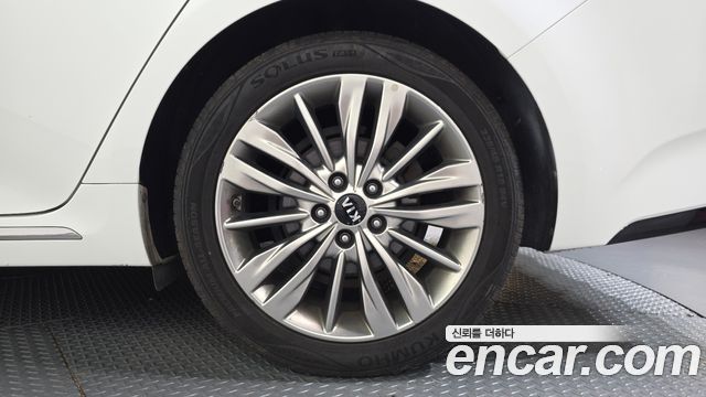 Kia K5 2019 — photo 7