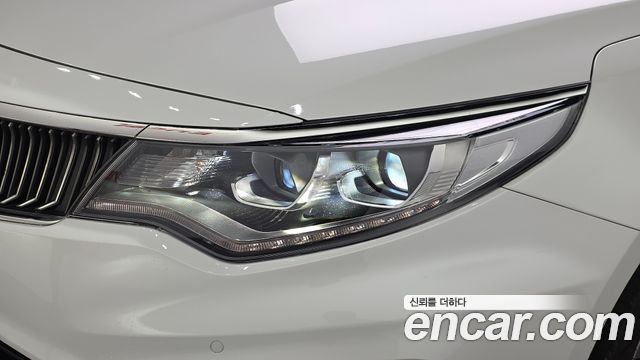 Kia K5 2019 — photo 8