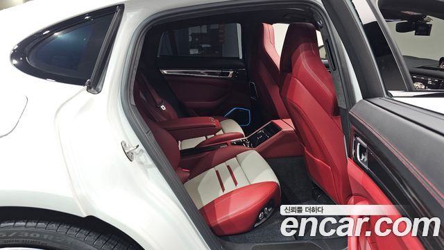 Porsche Panamera 2021 — photo 17