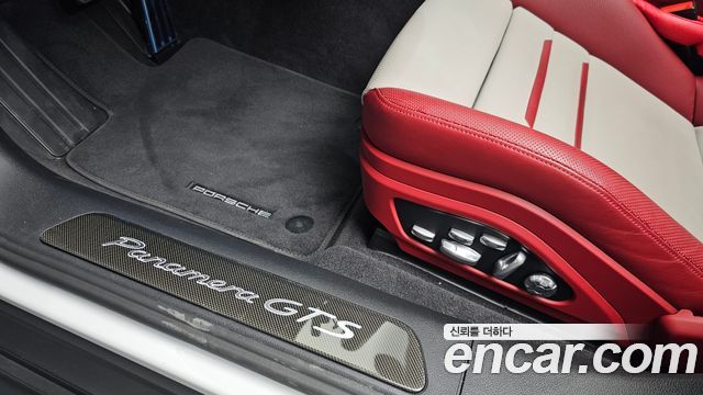 Porsche Panamera 2021 — photo 38