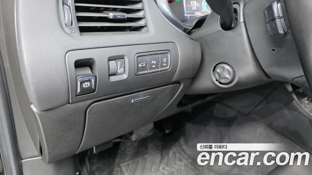 Chevrolet Korea Impala 2018 — photo 12