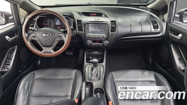 Kia K3 2014 — photo 10
