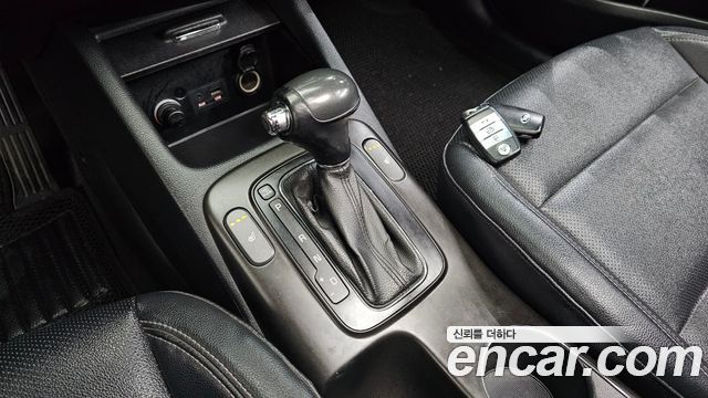Kia K3 2014 — photo 12