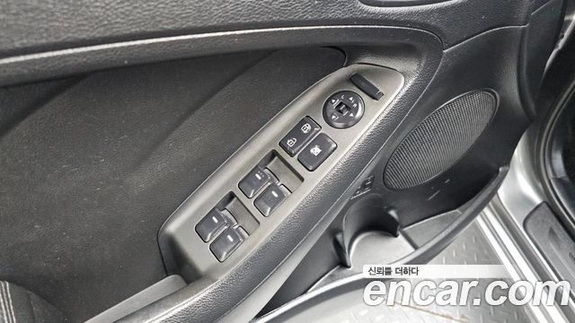 Kia K3 2014 — photo 27