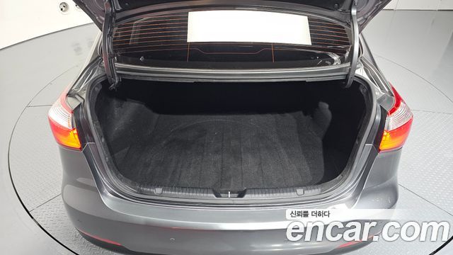 Kia K3 2014 — photo 29