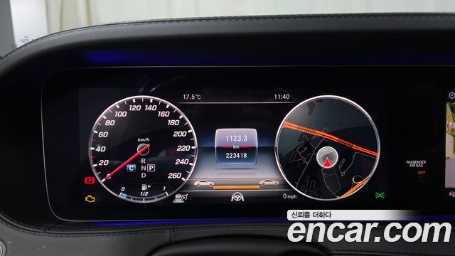 Mercedes-Benz S-Class 2019 — photo 11