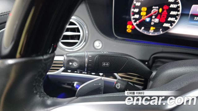 Mercedes-Benz S-Class 2019 — photo 26