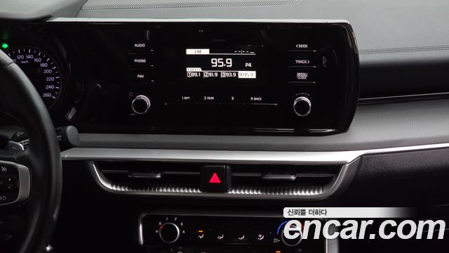 Kia K5 2023 — photo 20