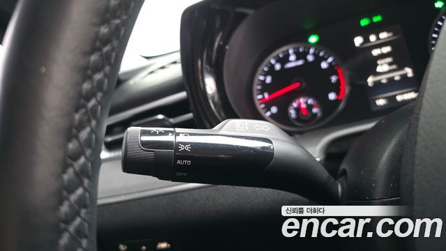 Kia K5 2023 — photo 23