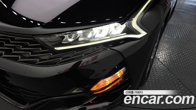 Kia K5 2023 — photo 8