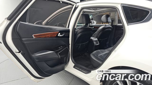 Kia K7 2017 — photo 18