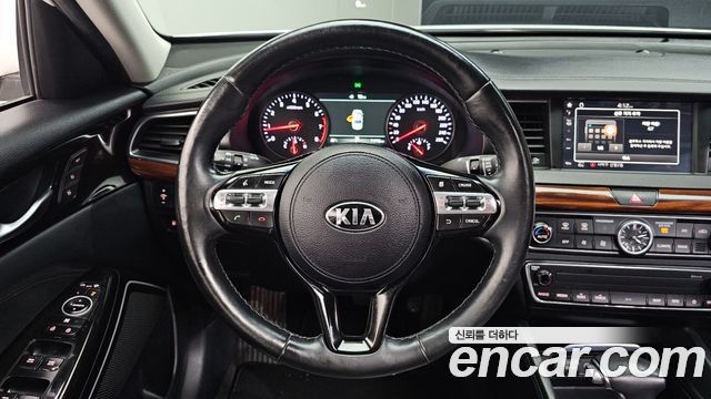 Kia K7 2017 — photo 19