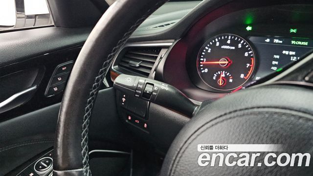 Kia K7 2017 — photo 22