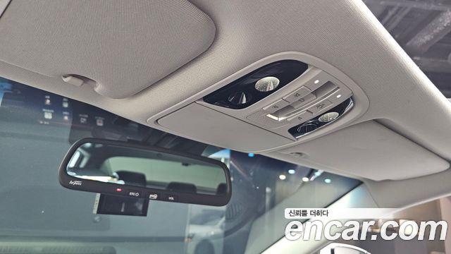 Kia K7 2017 — photo 24