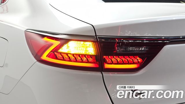 Kia K7 2017 — photo 9