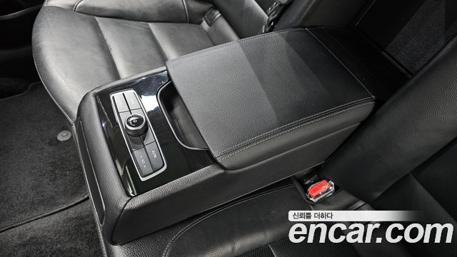 Kia K7 2017 — photo 30