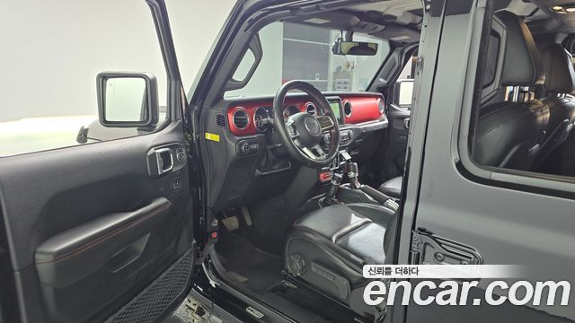 Jeep Wrangler 2019 — photo 13
