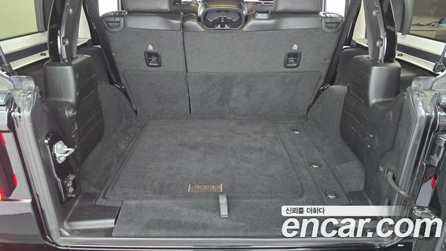 Jeep Wrangler 2019 — photo 21