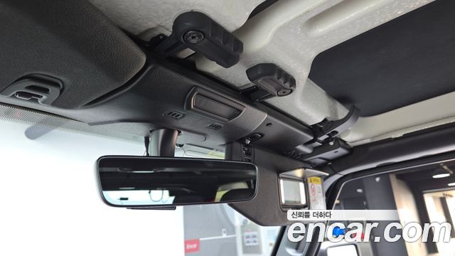 Jeep Wrangler 2019 — photo 22