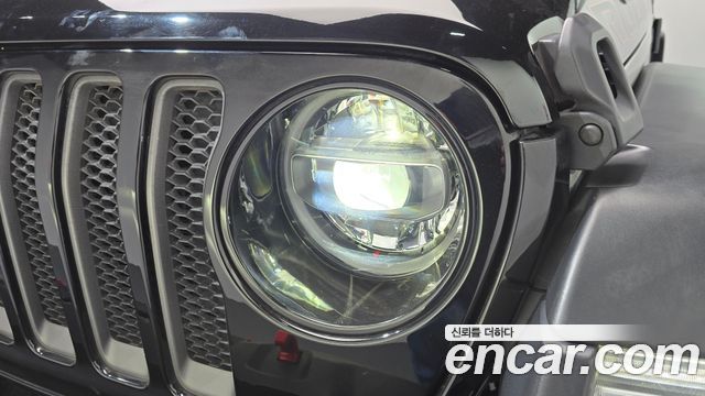 Jeep Wrangler 2019 — photo 8