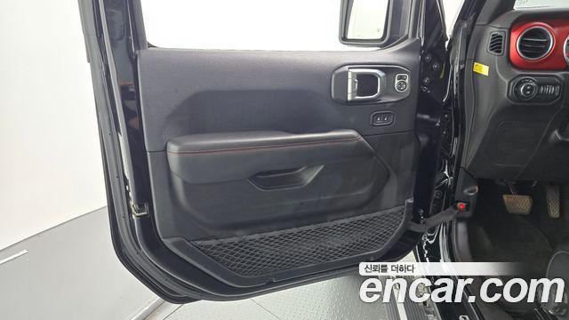Jeep Wrangler 2019 — photo 14