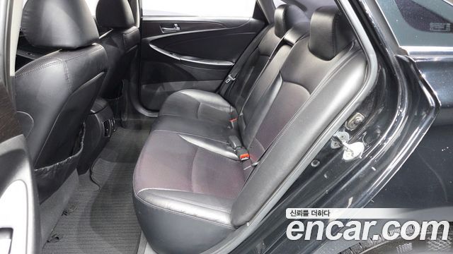 Hyundai Sonata 2012 — photo 11