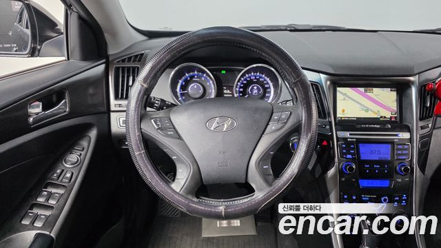 Hyundai Sonata 2012 — photo 13