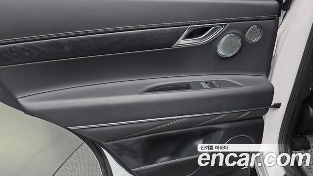 Genesis GV80 2020 — photo 15