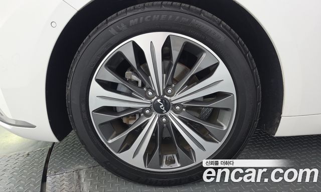 Kia K8 2022 — photo 5