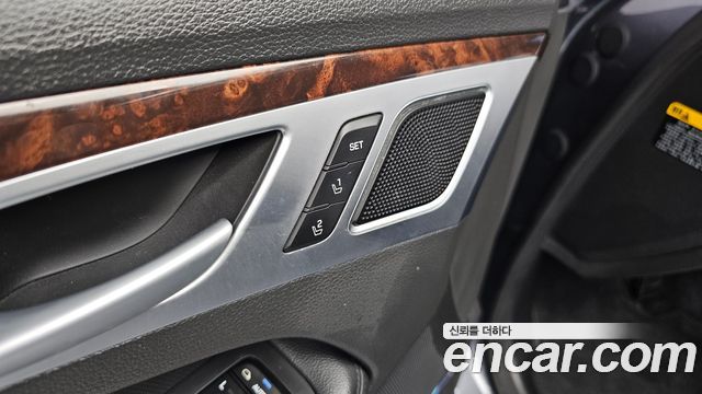 Hyundai Genesis 2016 — photo 23