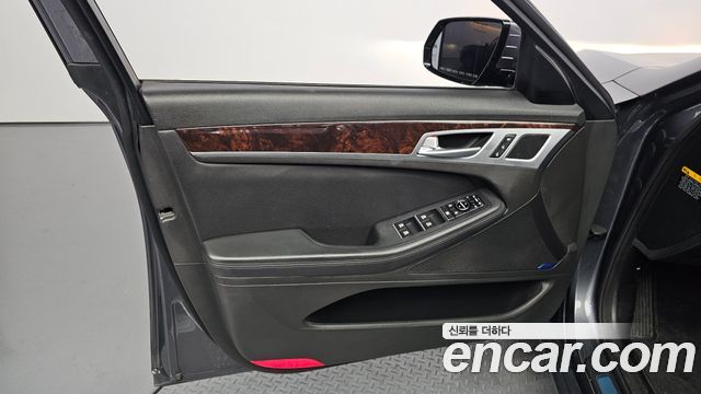 Hyundai Genesis 2016 — photo 14