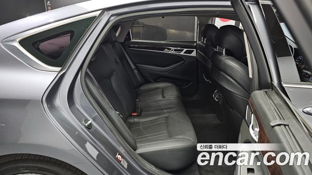 Hyundai Genesis 2016 — photo 16