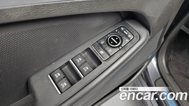 Hyundai Genesis 2016 — photo 28