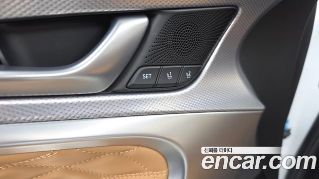 Genesis G70 2023 — photo 35
