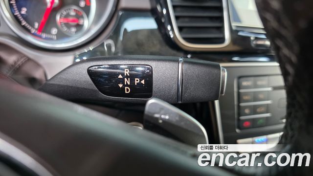 Mercedes-Benz GLS-Class 2017 — photo 12