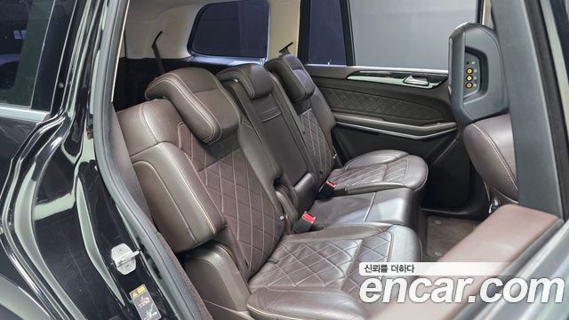 Mercedes-Benz GLS-Class 2017 — photo 17