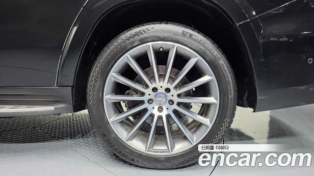 Mercedes-Benz GLS-Class 2017 — photo 7