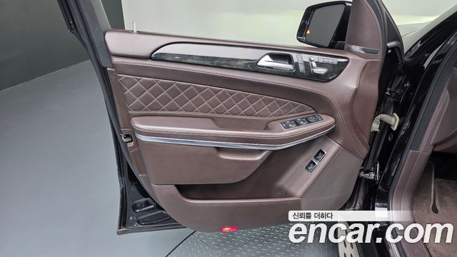 Mercedes-Benz GLS-Class 2017 — photo 14