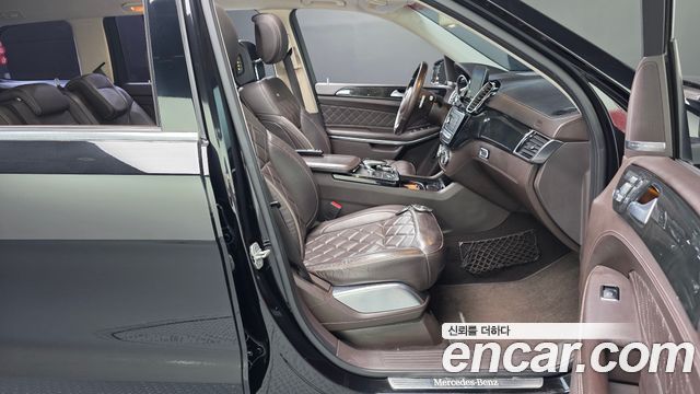 Mercedes-Benz GLS-Class 2017 — photo 16