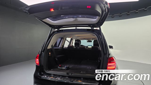 Mercedes-Benz GLS-Class 2017 — photo 33