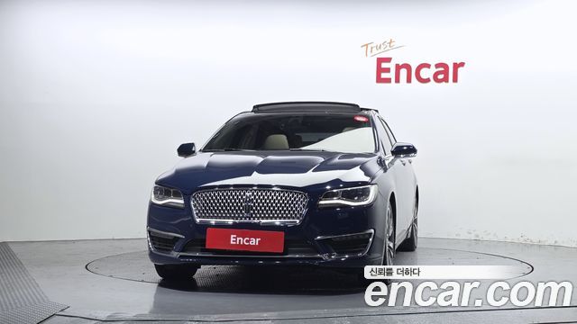 Lincoln MKZ 2019 — photo 3