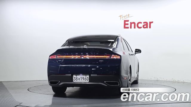 Lincoln MKZ 2019 — photo 4
