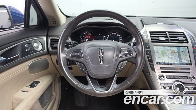 Lincoln MKZ 2019 — photo 19