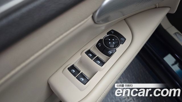 Lincoln MKZ 2019 — photo 23