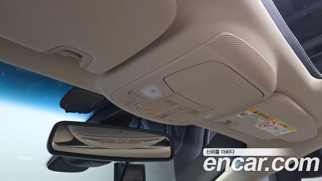 Lincoln MKZ 2019 — photo 30