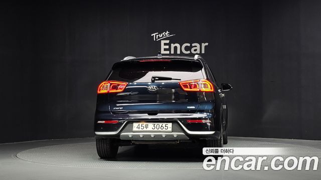 Kia Niro 2017 — photo 4