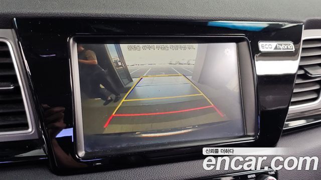 Kia Niro 2017 — photo 21