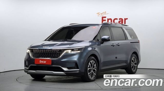 Kia Canival 2022 — photo 1