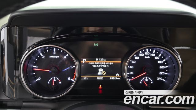 Kia Canival 2022 — photo 11