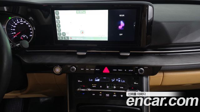 Kia Canival 2022 — photo 19